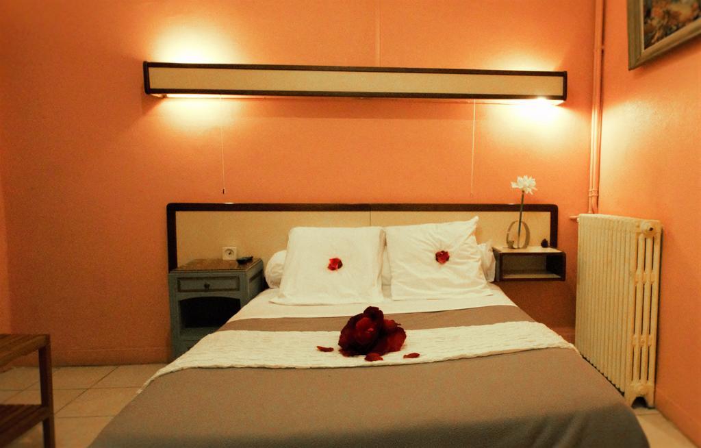 Hotel Innova Cardabella Avignon Ruang foto