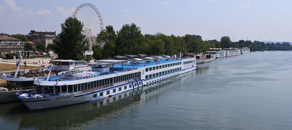 Hotel Innova Cardabella Avignon Bagian luar foto