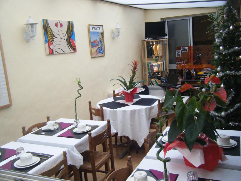 Hotel Innova Cardabella Avignon Bagian luar foto