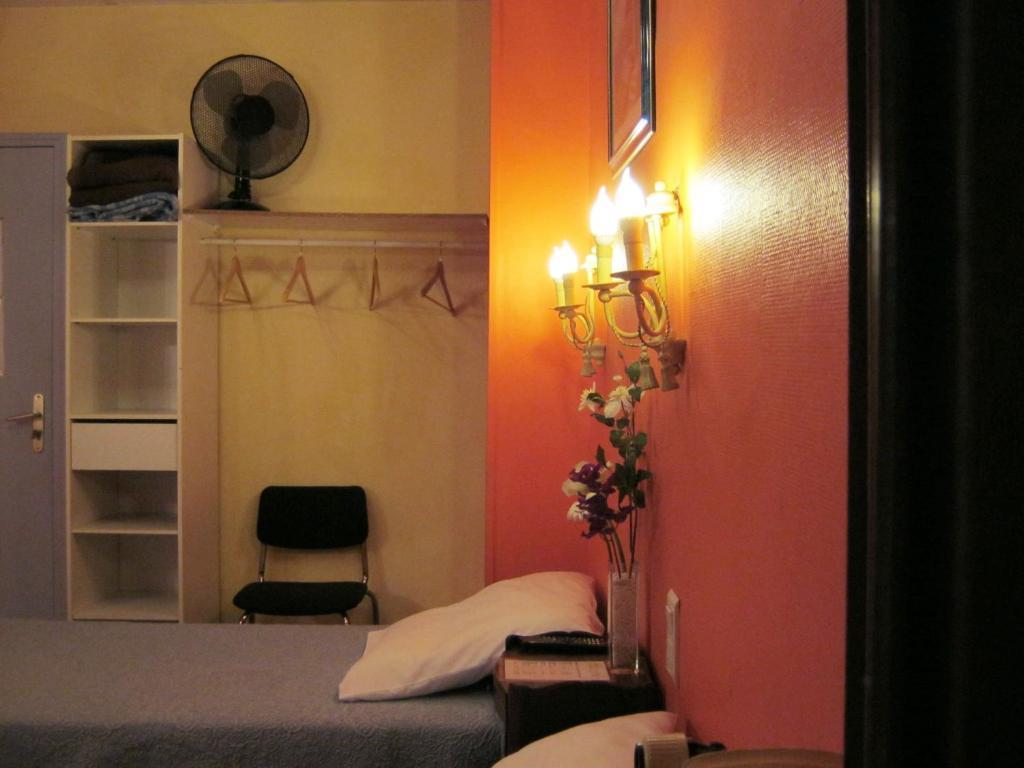 Hotel Innova Cardabella Avignon Ruang foto