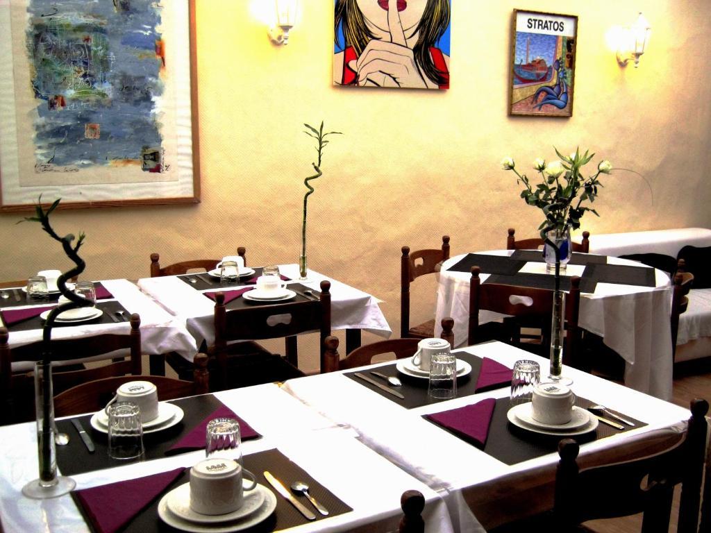 Hotel Innova Cardabella Avignon Bagian luar foto