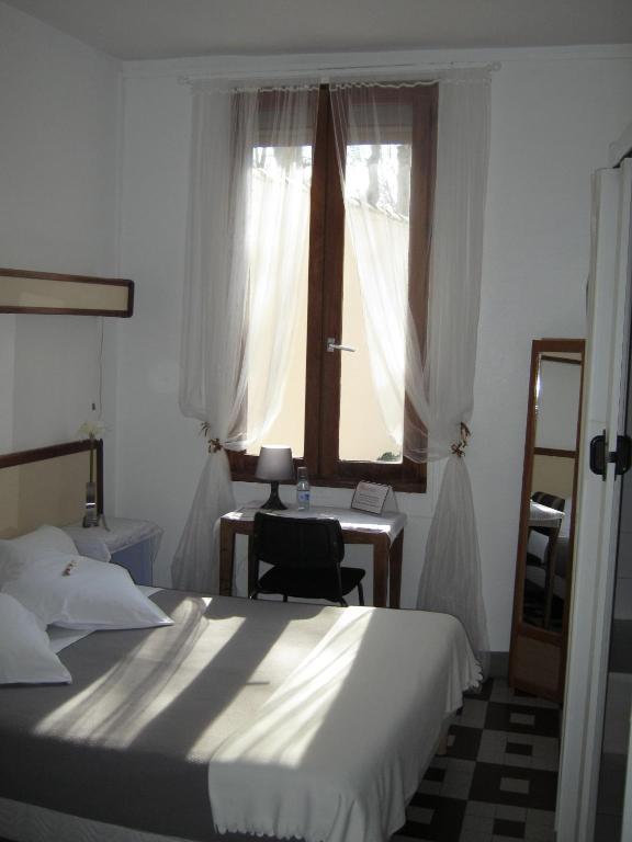 Hotel Innova Cardabella Avignon Ruang foto