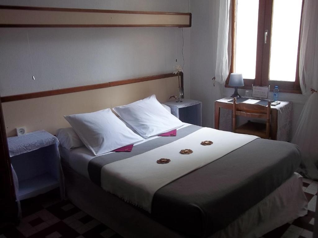 Hotel Innova Cardabella Avignon Bagian luar foto