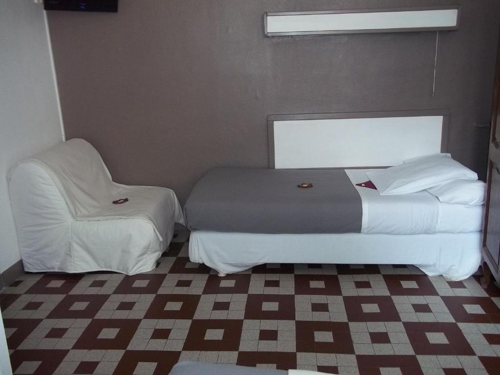 Hotel Innova Cardabella Avignon Ruang foto