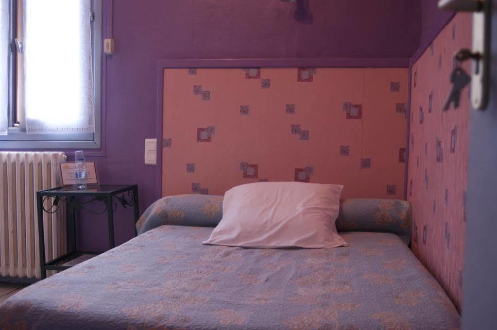 Hotel Innova Cardabella Avignon Bagian luar foto