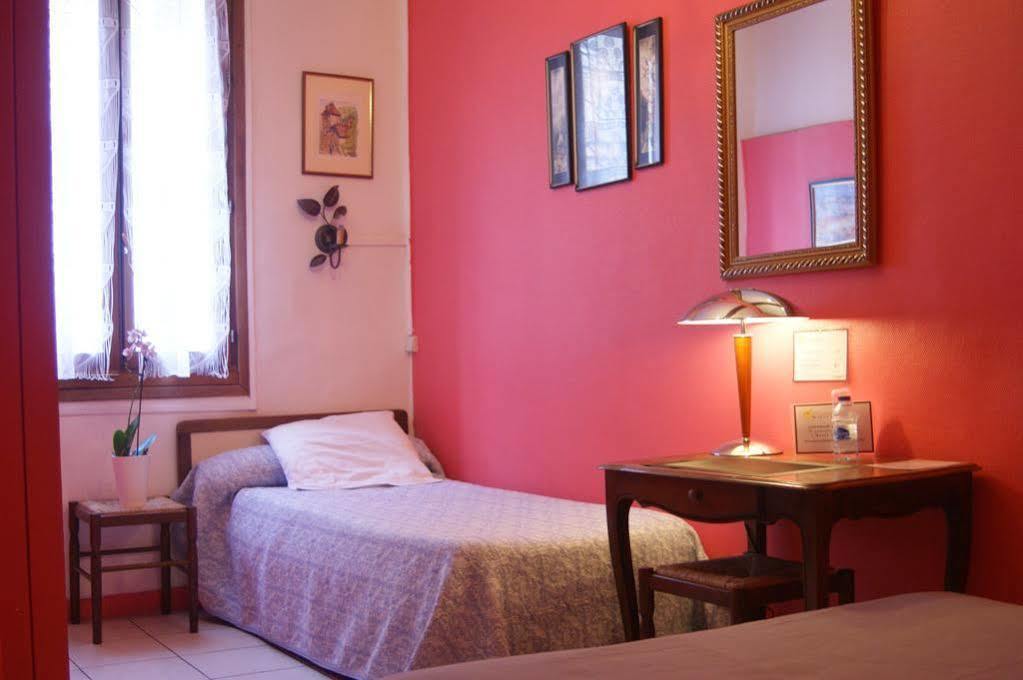 Hotel Innova Cardabella Avignon Bagian luar foto