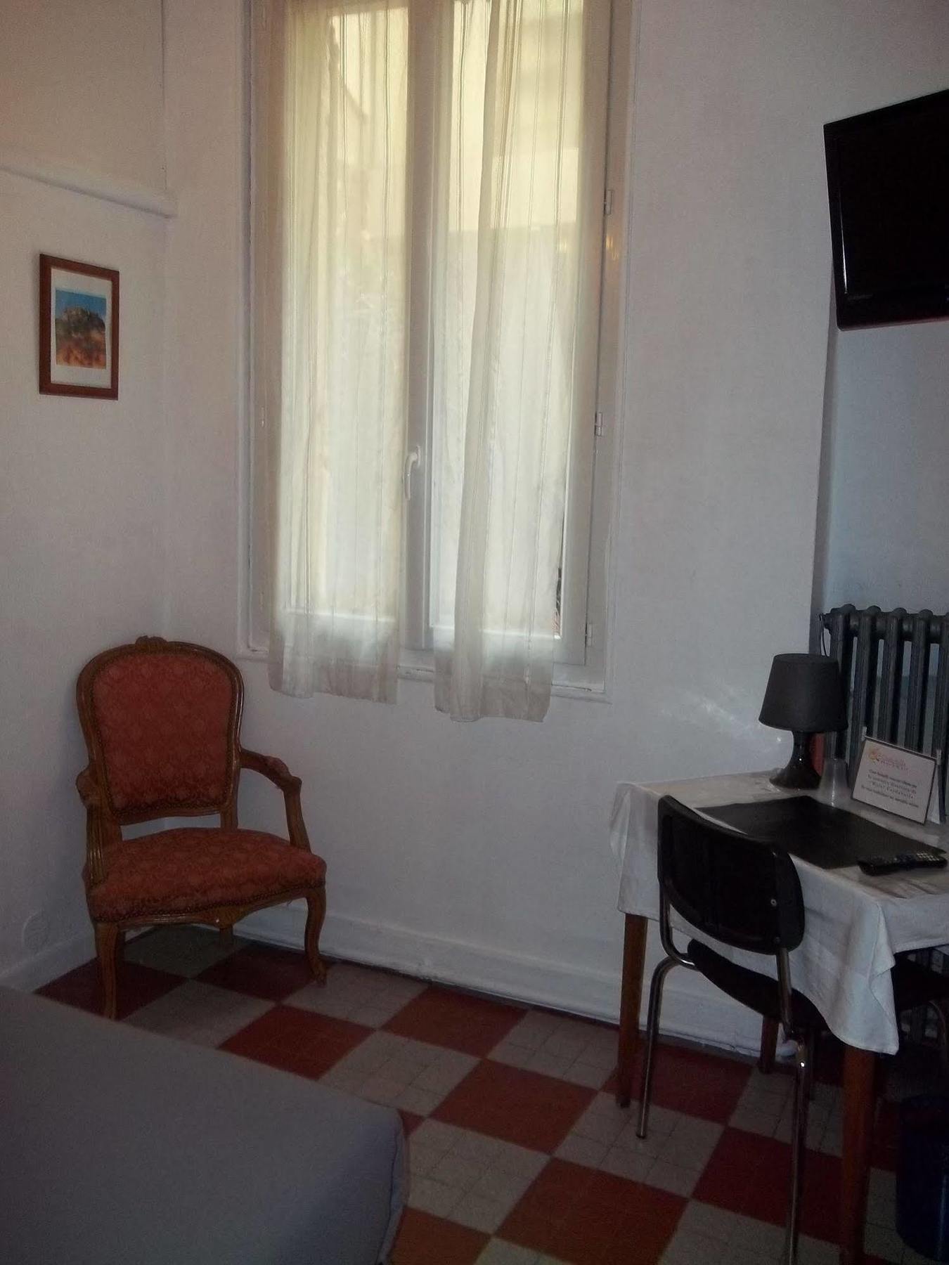 Hotel Innova Cardabella Avignon Bagian luar foto